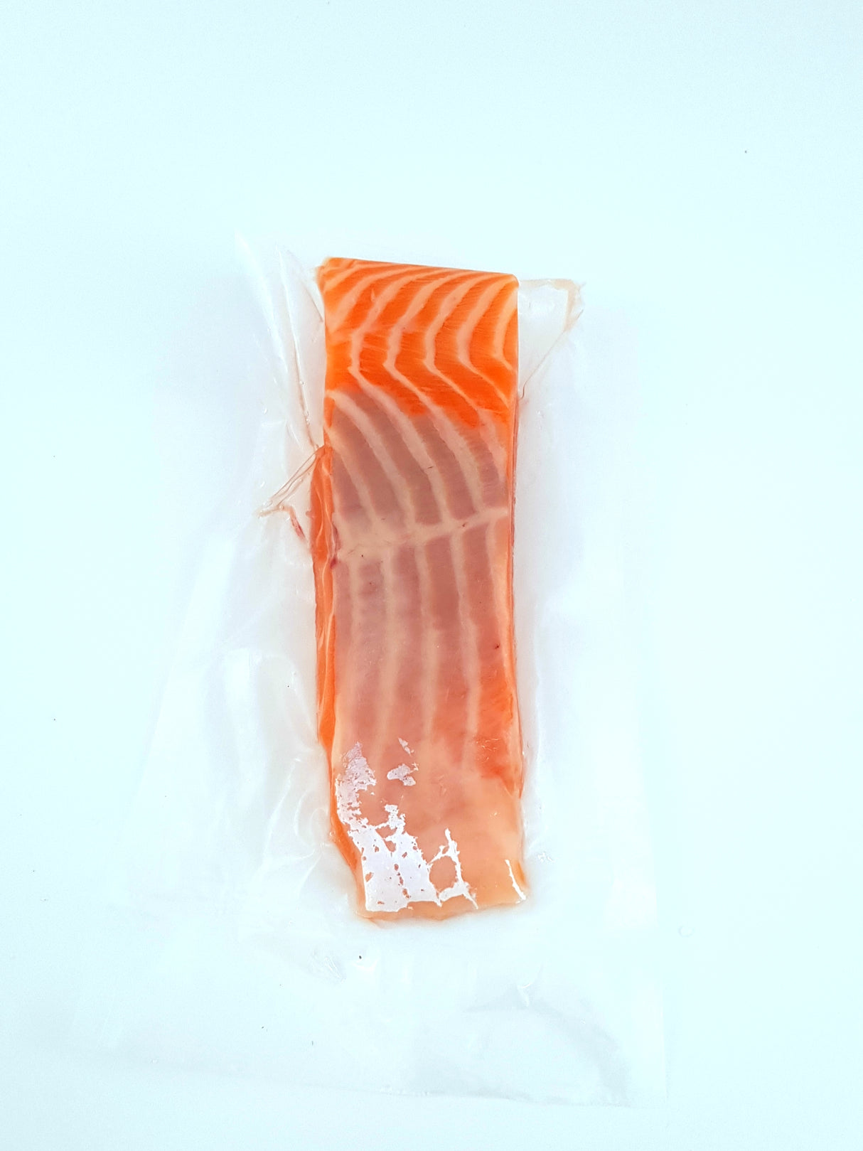 Sashimi Grade Tasmanian Salmon Fillet Skin On (200g)